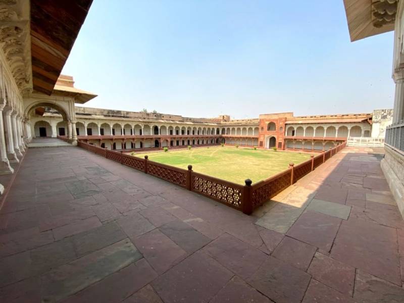 Agra Overnight Tour With Taj Mahal & Agra Fort from Delhi by Private Cab