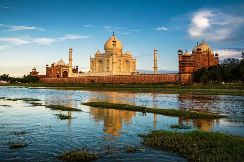 Agra Overnight Tour With Taj Mahal & Agra Fort from Delhi by Private Cab