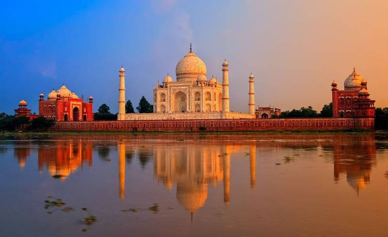 03 UNESCO Site Taj Mahal, Agra Fort, Fatehpur Sikri And Kalakriti Mohabbat The Taj Show Overnight.