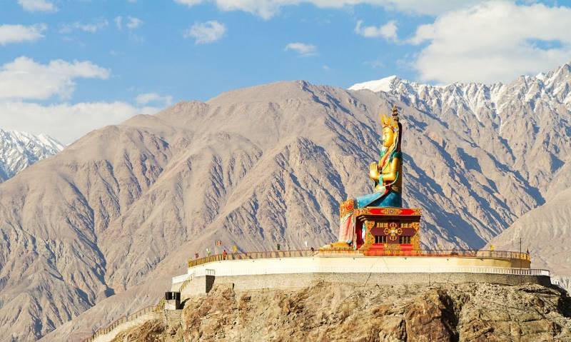 5 Night 6 Days Leh Program With Nubra Pangong