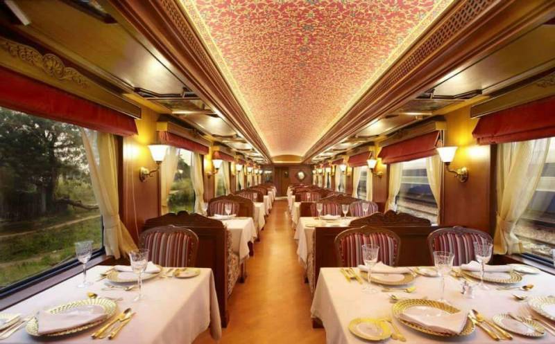 Palace On Wheels Tour