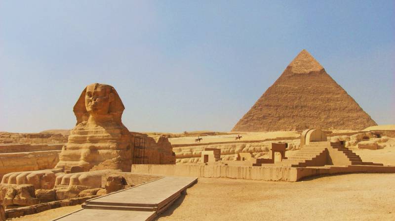 Honeymoon In Egypt (6n/7d) Luxury Package,  (cairo 3n/aswan 3n)