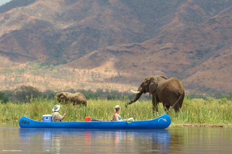 2N/3D Zambezi Short Canoe Trail Safari Package