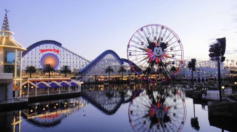 Spectacular Hong Kong Disneyland Tour Image