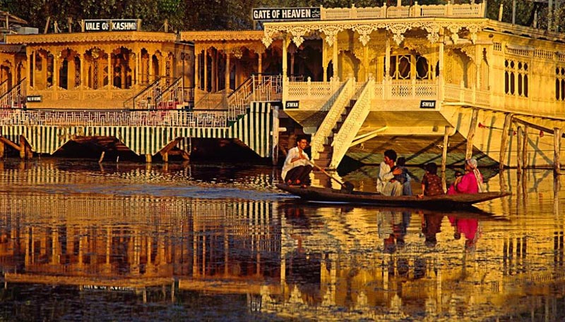 Amorous Kashmir Tour