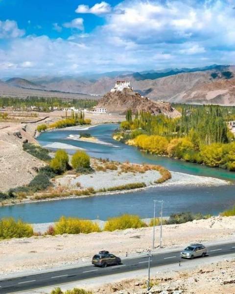 Best 7 Nights 8 Days Himachal Honeymoon