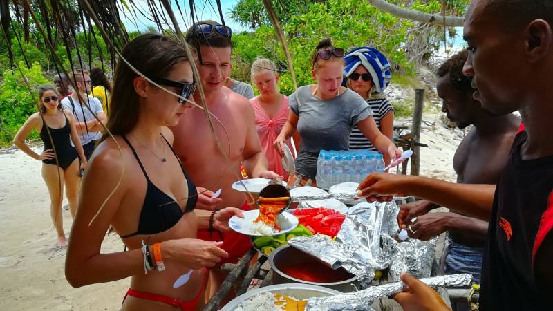 4 DAYS, 3 NIGHT ZANZIBAR BEACH HOLIDAY TOUR