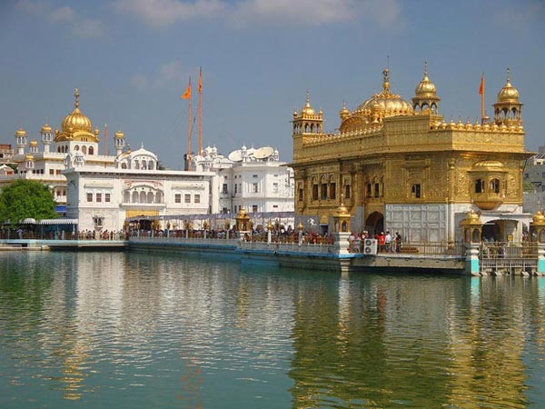 Himachal Harmony Amritsar By Cab From Delhi Package