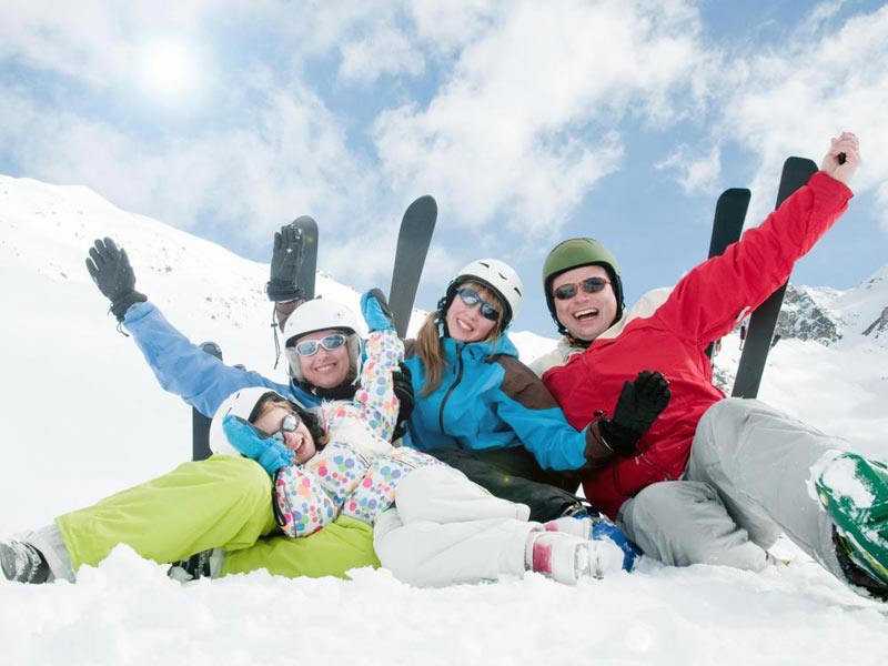Family Shimla - Manali Trip Package (130559),Holiday Packages to New ...