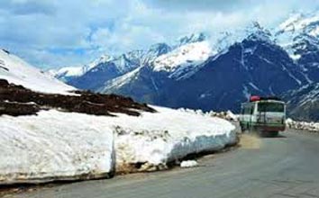 Charming Manali - By Volvo Tour