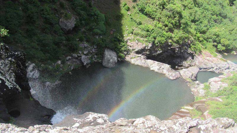 Hiking Trip Full-Day : The Magnificent 7 Waterfalls Sept Cascades, Tamarind Falls Tour