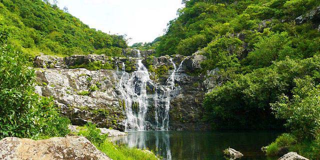 Hiking Trip Full-Day : The Magnificent 7 Waterfalls Sept Cascades, Tamarind Falls Tour