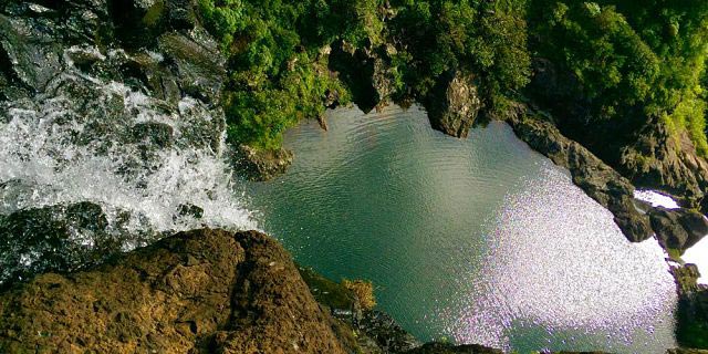 Hiking Trip Full-Day : The Magnificent 7 Waterfalls Sept Cascades, Tamarind Falls Tour