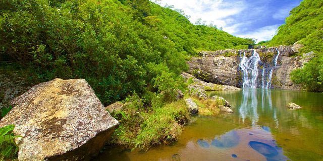 Hiking Trip Full-Day : The Magnificent 7 Waterfalls Sept Cascades, Tamarind Falls Tour