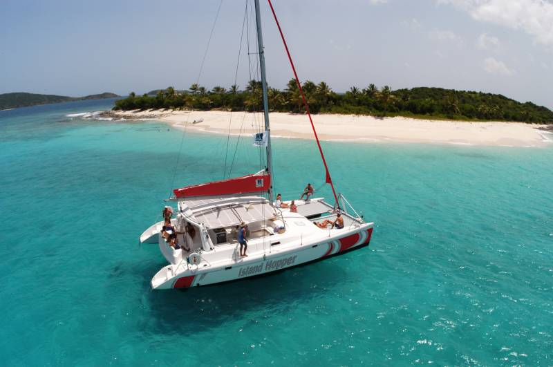 Catamaran Adventure to Îlot Gabriel, Flat Island & Coin De Mire: Lunch & Transfer Tour