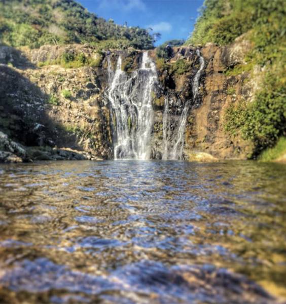 Hiking Trip Full-day: the Magnificent 7 Waterfalls Sept Cascades, Tamarind Falls Tour