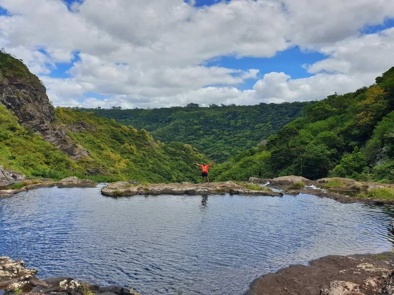 Hiking Trip Full-day: the Magnificent 7 Waterfalls Sept Cascades, Tamarind Falls Tour