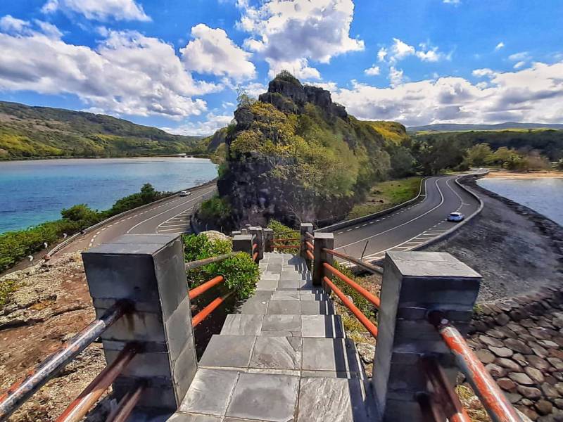 The Gorgeous South of Mauritius: Full Day Tour Including Tea Route & Crocodile Park