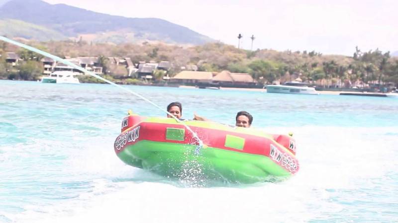 The Incredible Ile Aux Cerfs: Speed Boat, Grse Waterfalls, Lunch & Tube Riding