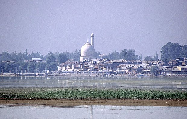 Srinagar 4 Nights Honeymoon Package