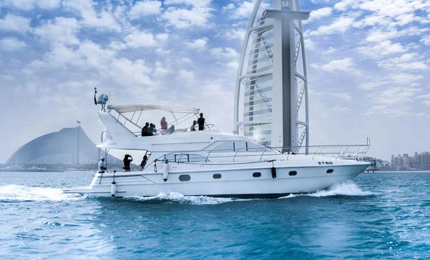 Dubai Yacht Rental Tour