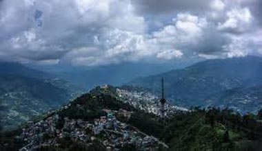 Gangtok, Lachung, Pelling & Darjeeling Tour