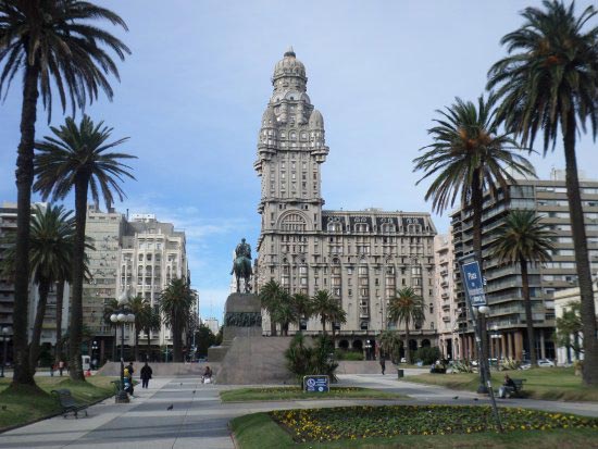 Uruguay Highlights - Montevideo And Colonia Tour