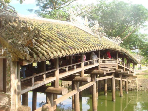 Biking To Thanh Toan Tiles Bridge Tour