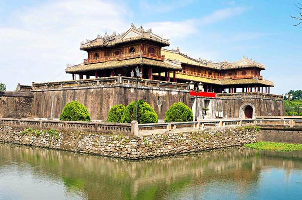 Half Day Hue City Tour