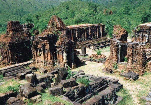 Half Day Cham Sites Tour