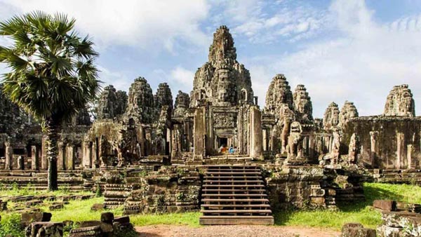 Siem Reap – Fullday Angkor Tour With Lunch