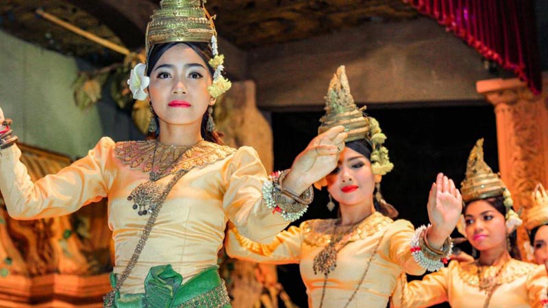 Siem Reap – Enjoying Dinner With Apsara Dancing Tour