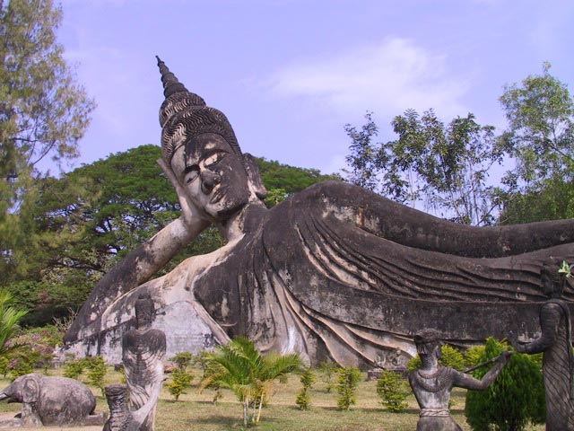 Vientiane – Half Day Buddha Park Tour