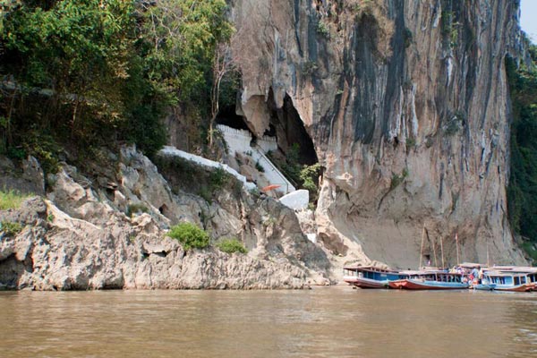 Luang Prabang – Biking To Pak Ou Caves Tour