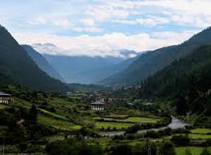 Enriching Bhutan Paro - Thimphu - Punakha- Bumthang - Trongsa -Phobjikha Tour