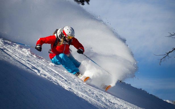 Skiing - Heliskiing - Snowboarding - Snowmobiling Tour