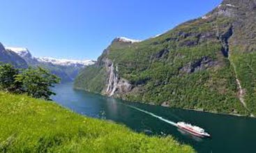 The Southern Coast & Hardangerfjord Tour