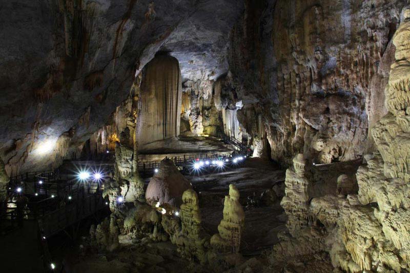 Phong Nha Cave & Paradise Cave Tour