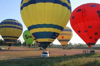 Hot Air Balloon Ride From Barcelona Package