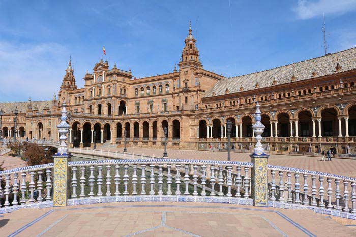 Seville Sightseeing Tour: Royal Alcazar Palace, Seville Cathedral And Santa Cruz Quarter Package