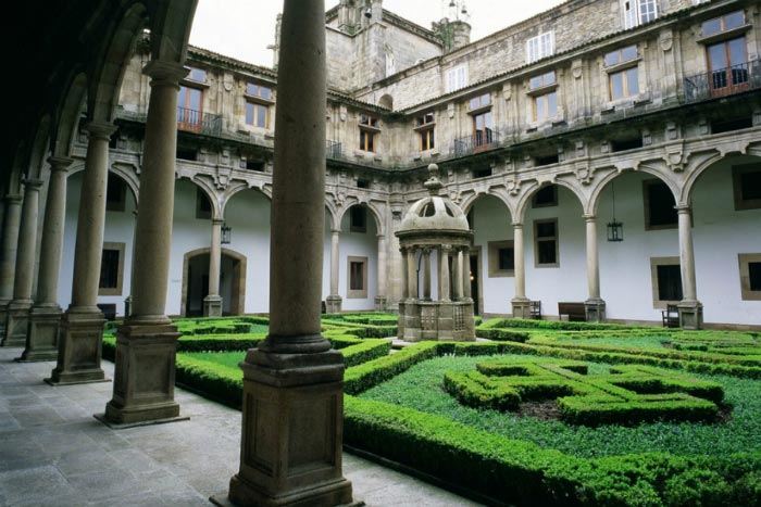 Historical Tour Of Santiago De Compostela Package