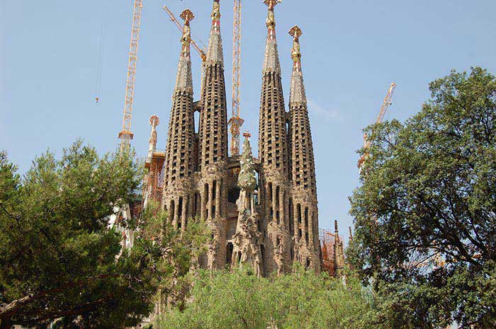 Best Of Barcelona Tour Including Sagrada Familia Package