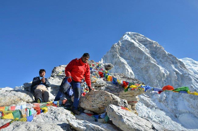 Everest High Pass Trek Tour