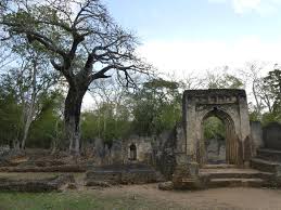 1 Day Gede Ruins Tour Package
