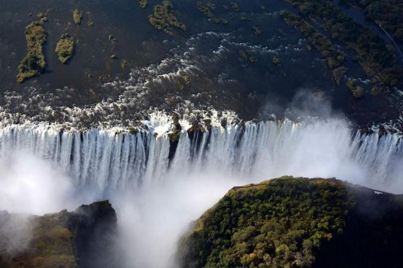 9 Day Cape Town, Kruger National Park, And Victoria Falls Safari Package