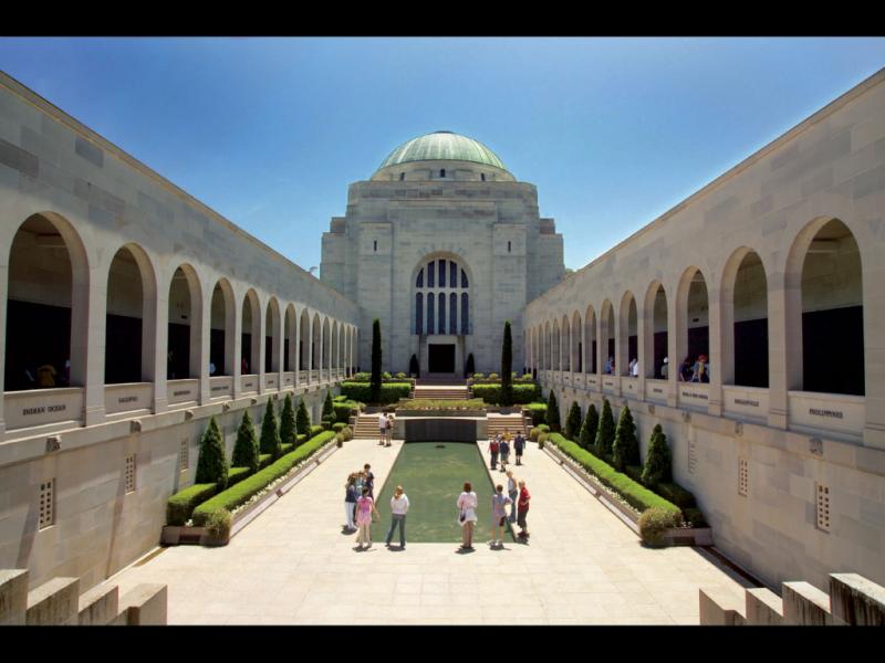 Canberra Day Tour