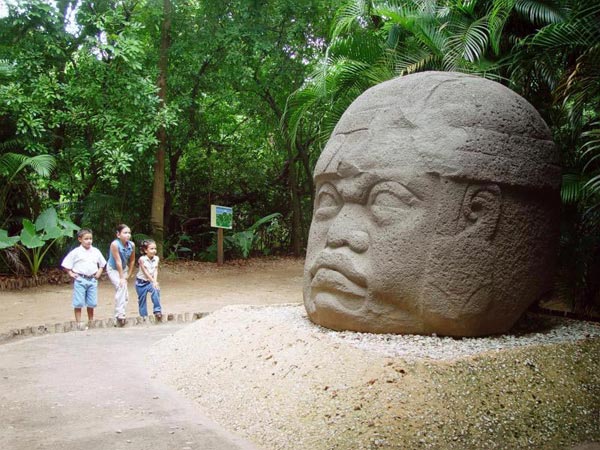 Villahermosa–palenque–campeche-mérida-chichén Itzá Tour