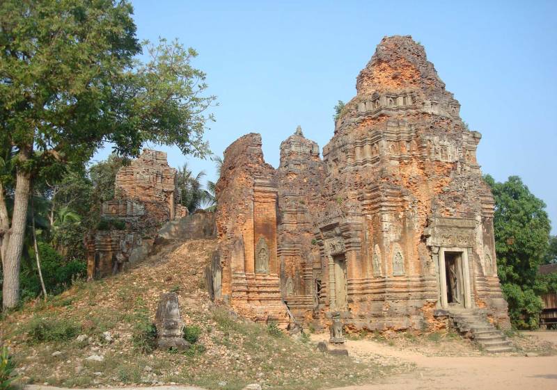 Kampong Phluk, Rolous Group Of Temples / 1 Day Tour Package