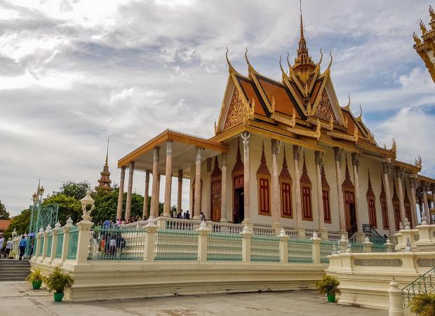 Half Day Tour Killing Fields & Tuol Sleng Package