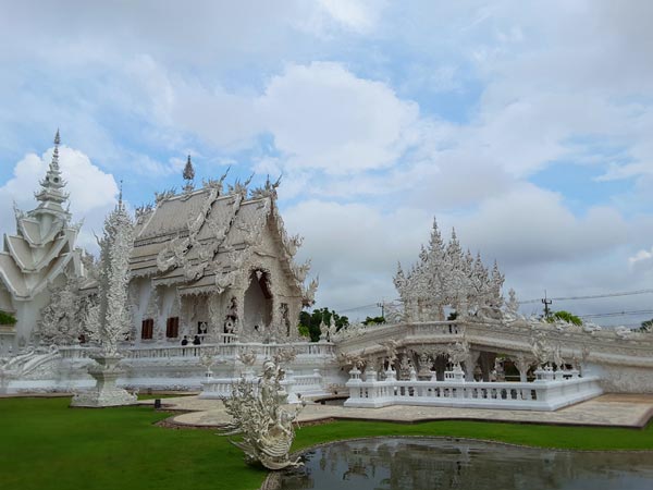 Full Day Doi Mae Salong & White Temple Tour Package